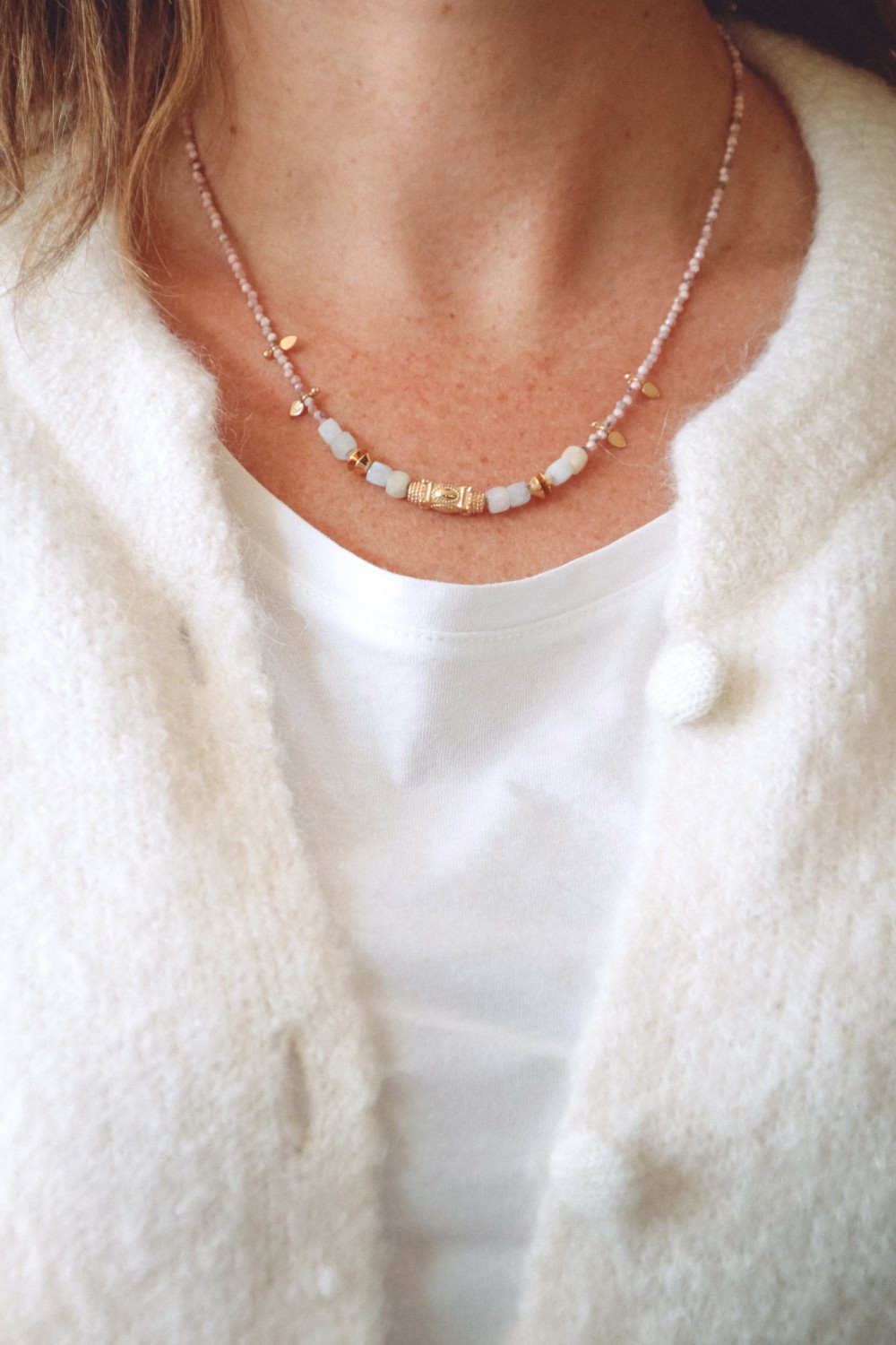 Schéma Collier bohème chic avec perles en pierre naturelle & Plaqué Or Schéma Collier bohème chic avec perles en pierre naturelle & Plaqué Or