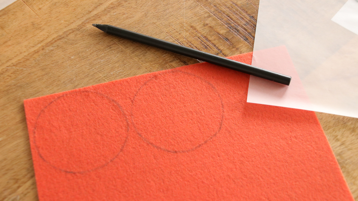 Patron feutrine Noël Déco de Sapin Senteurs de Noël : Etape 1 Patron feutrine Noël Déco de Sapin Senteurs de Noël : Etape 1