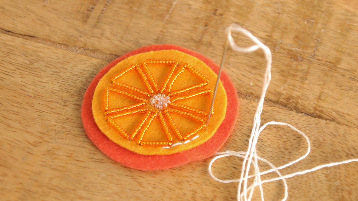 Patron feutrine Noël Déco de Sapin Senteurs de Noël : Etape 4 Patron feutrine Noël Déco de Sapin Senteurs de Noël : Etape 4