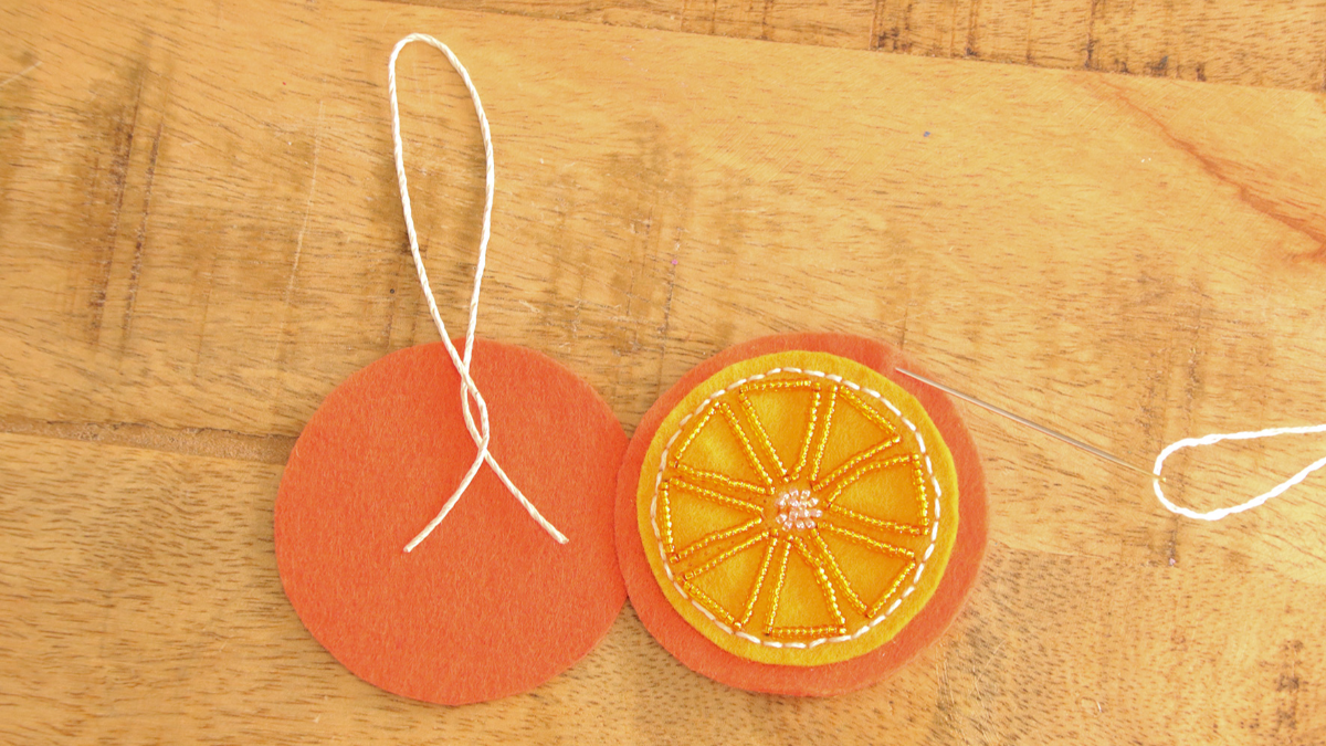 Patron feutrine Noël Déco de Sapin Senteurs de Noël : Etape 5 Patron feutrine Noël Déco de Sapin Senteurs de Noël : Etape 5