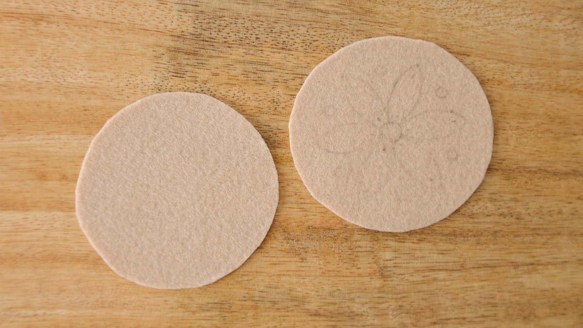 Patron feutrine Noël Déco de Sapin Senteurs de Noël : Etape 7 Patron feutrine Noël Déco de Sapin Senteurs de Noël : Etape 7