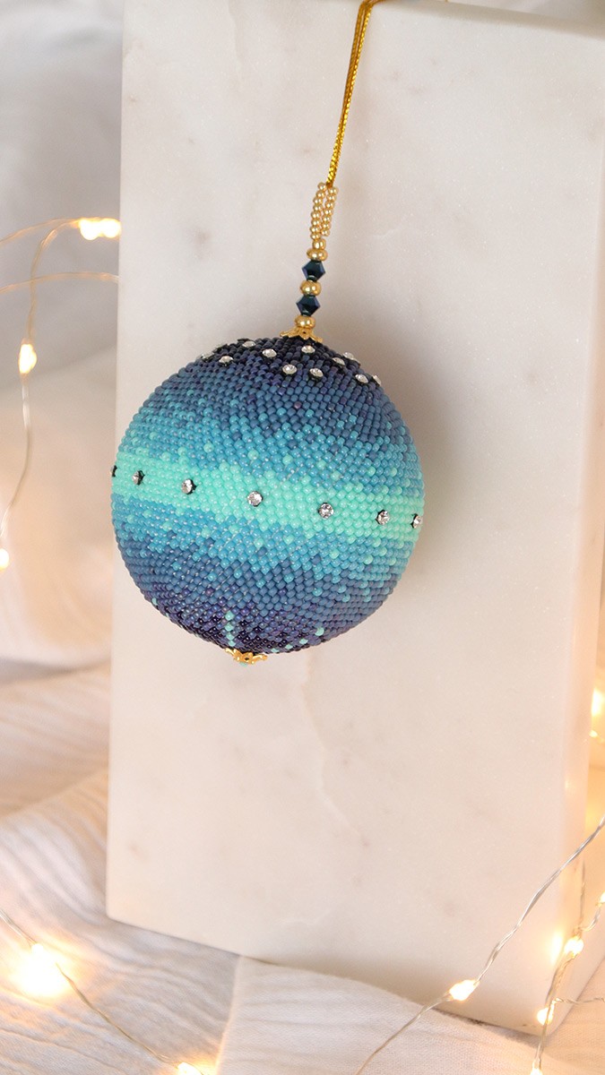 Schéma DIY Boule de Noël dégradé de perles en spirale au crochet