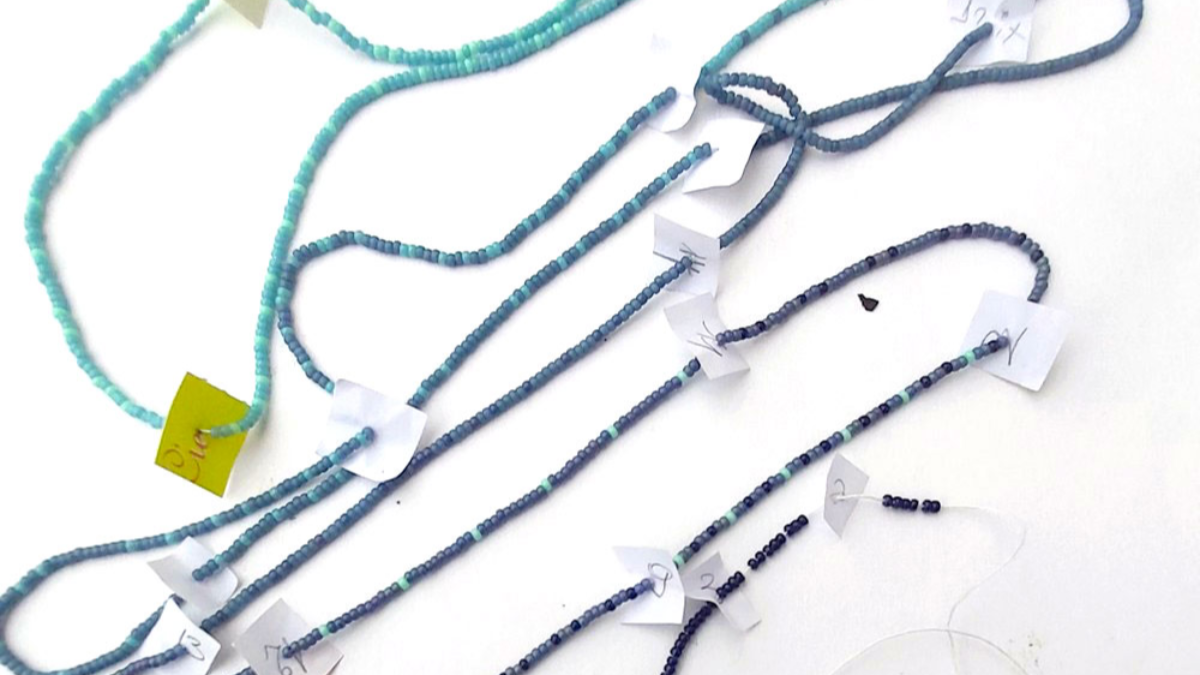 DIY Boule de Noël dégradé de perles en spirale au crochet : Etape 1