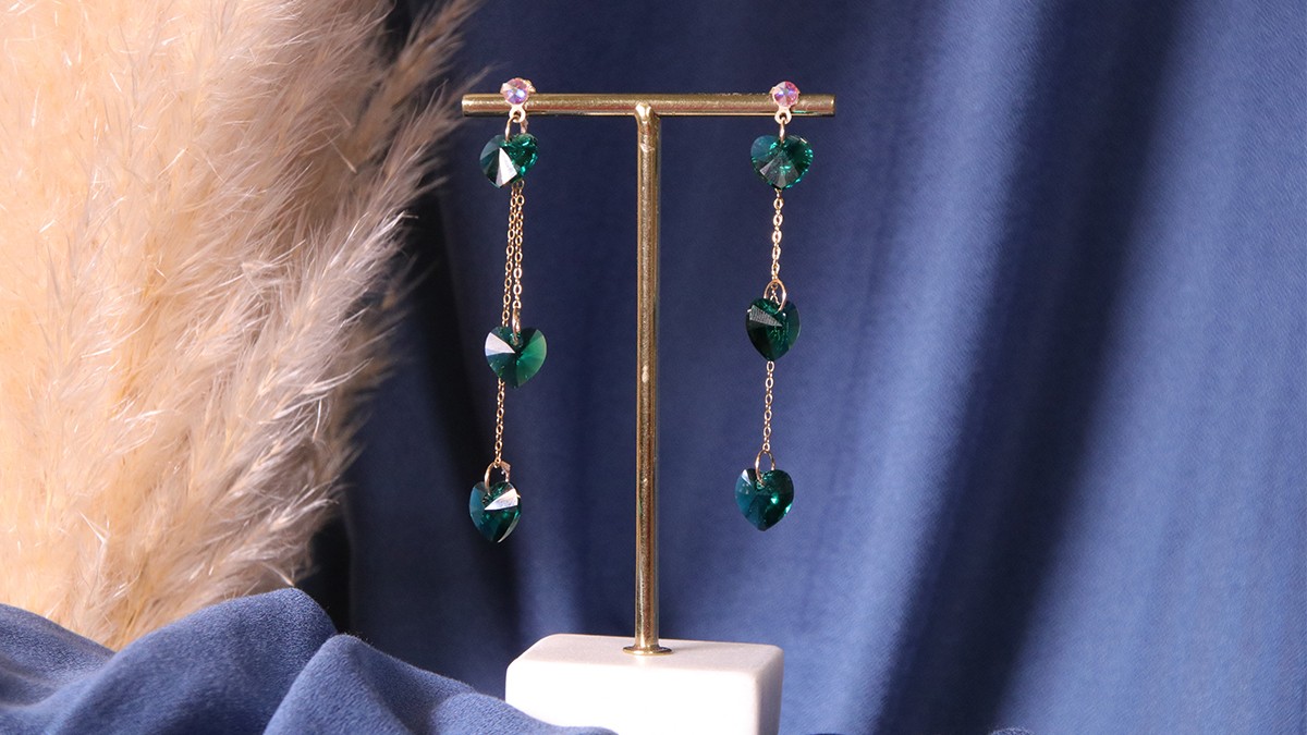 Schéma Tuto Boucles d'oreilles pendantes chaines dorées et coeurs PureCrystal