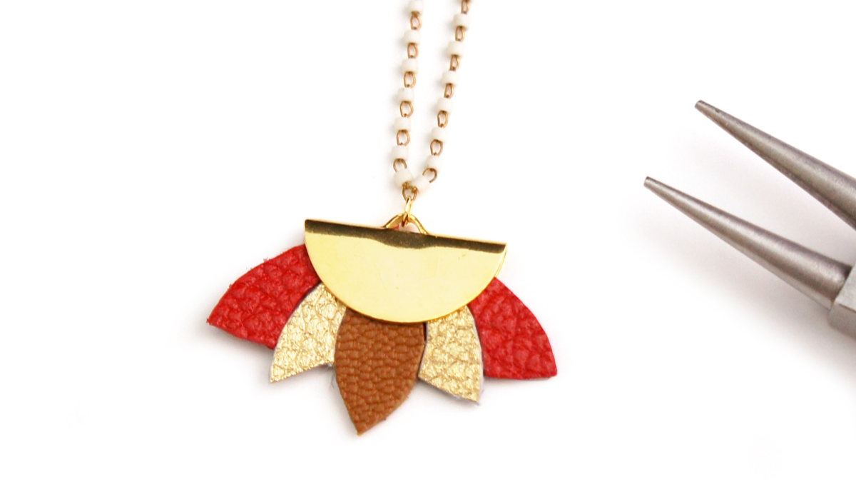 DIY Bijoux avec Chutes de Cuir : Etape 5 DIY Bijoux avec Chutes de Cuir : Etape 5