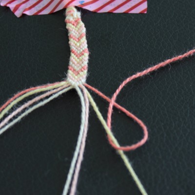 Tuto bracelet brésilien motif chevron : Etape 5 Tuto bracelet brésilien motif chevron : Etape 5