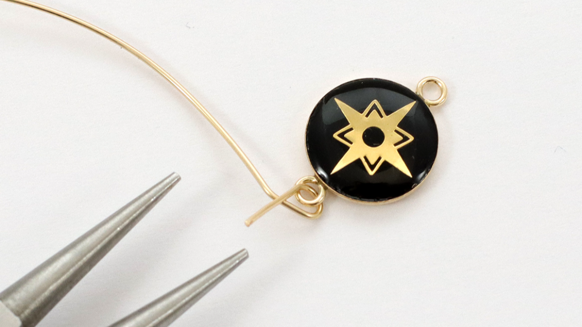 Tuto Bracelet jonc Gold Filled (or laminé) en résine noire opaque : Etape 5