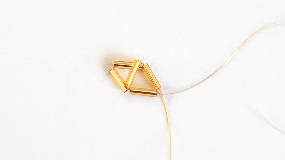 Étoile 3D en perles Bugles Miyuki style himmeli : Etape 2