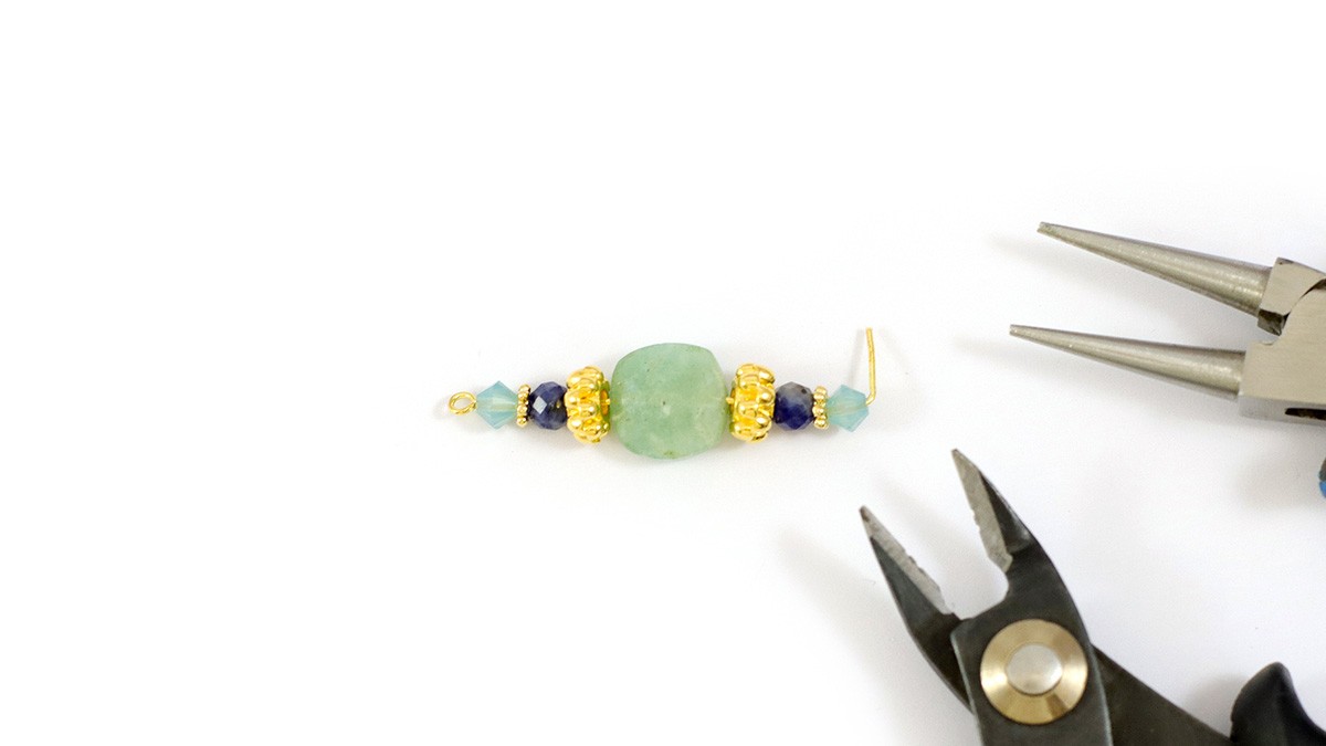 Tuto collier perles d'eau douce et pierres Sodalite et Amazonite : Etape 3