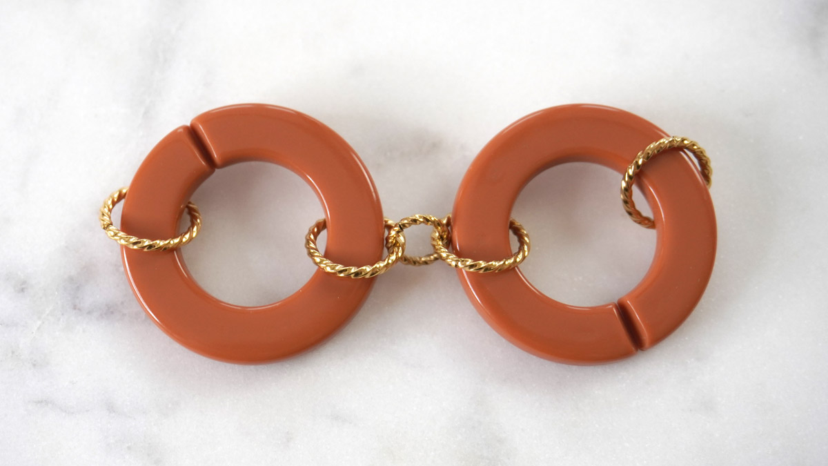 Bracelet gros maillons acier inox doré et acrylique : Etape 2 Bracelet gros maillons acier inox doré et acrylique : Etape 2