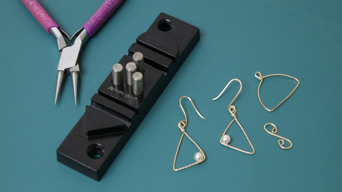 Schéma Former du fil de cuivre pour faire des boucles d'oreilles