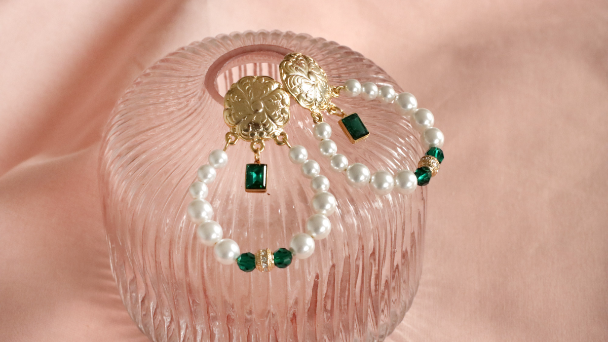 Boucles d'oreilles style baroque avec perles nacrées