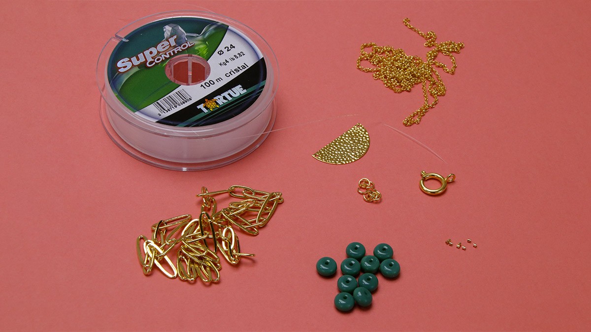 Tuto collier multi rangs perles heishi : Etape 1 Tuto collier multi rangs perles heishi : Etape 1