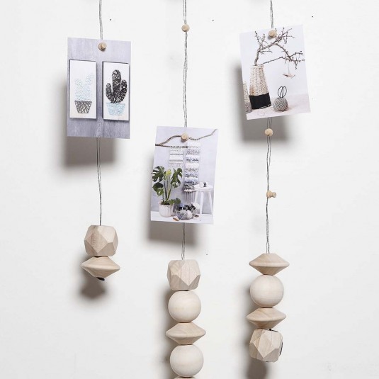 Schéma DIY déco scandinave - Réaliser une suspension pour photos avec des perles en bois Schéma DIY déco scandinave - Réaliser une suspension pour photos avec des perles en bois