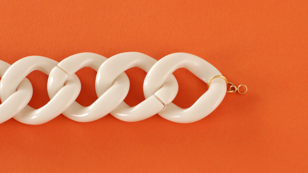 DIY Bracelet Gros Maillons en acrylique XXL : Etape 2 DIY Bracelet Gros Maillons en acrylique XXL : Etape 2