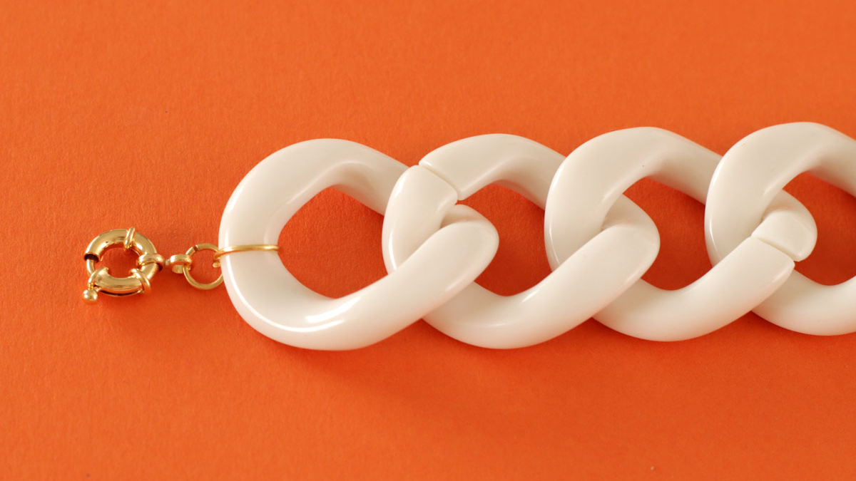 DIY Bracelet Gros Maillons en acrylique XXL : Etape 3 DIY Bracelet Gros Maillons en acrylique XXL : Etape 3