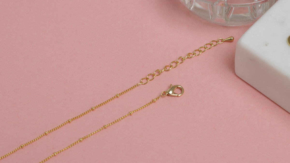 DIY Collier style chapelet avec cristal Aurora : Etape 2 DIY Collier style chapelet avec cristal Aurora : Etape 2