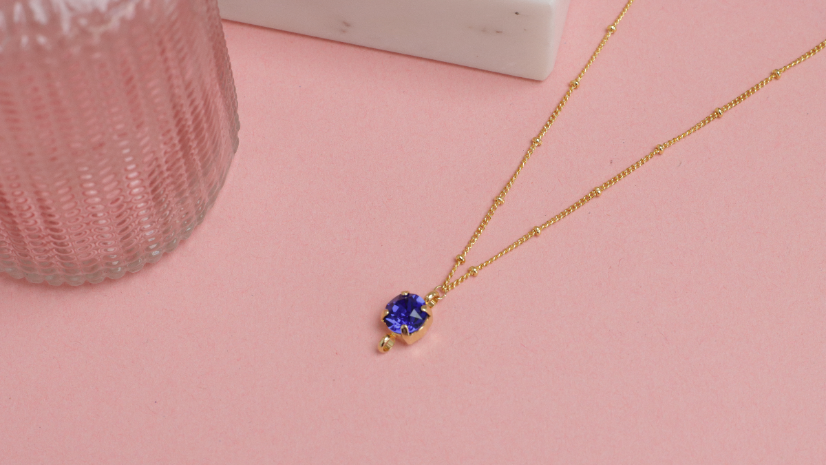 DIY Collier style chapelet avec cristal Aurora : Etape 4 DIY Collier style chapelet avec cristal Aurora : Etape 4