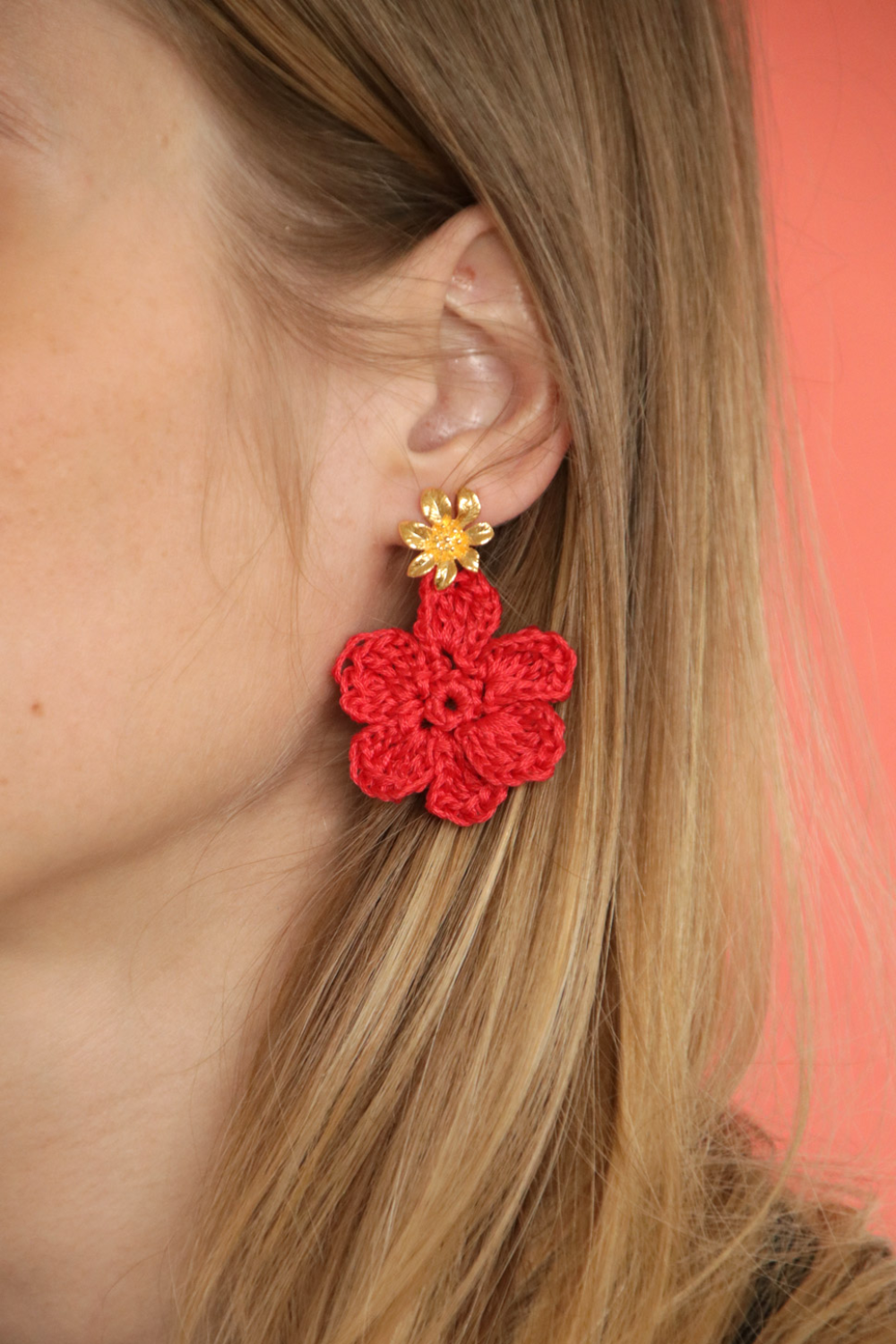 Schéma Tuto boucles d'oreilles fleurs au crochet rouges