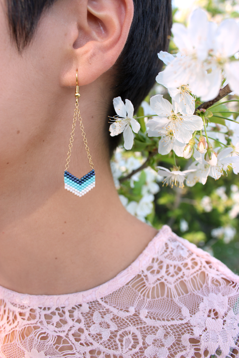 Tuto Boucles d'oreilles chevrons Miyuki en Brick Stitch