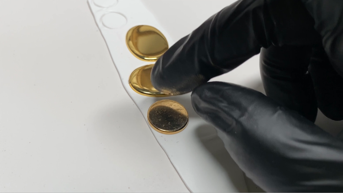 Boucles d'oreilles pendantes en polymère, encre et résine UV : Etape 4 Boucles d'oreilles pendantes en polymère, encre et résine UV : Etape 4