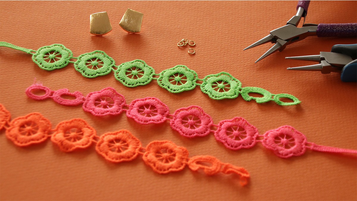 Boucles d'oreilles pendantes fleurs : Etape 1 Boucles d'oreilles pendantes fleurs : Etape 1