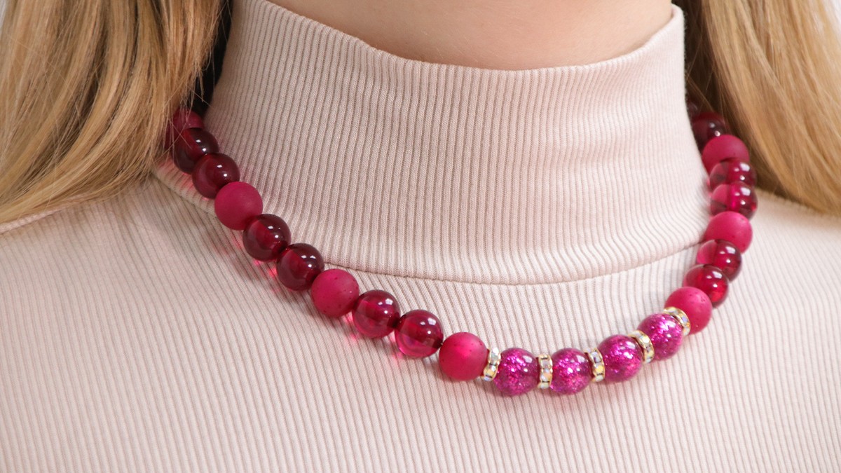 Schéma Collier de fêtes en perles Polaris pailletées et rondelles strass Schéma Collier de fêtes en perles Polaris pailletées et rondelles strass