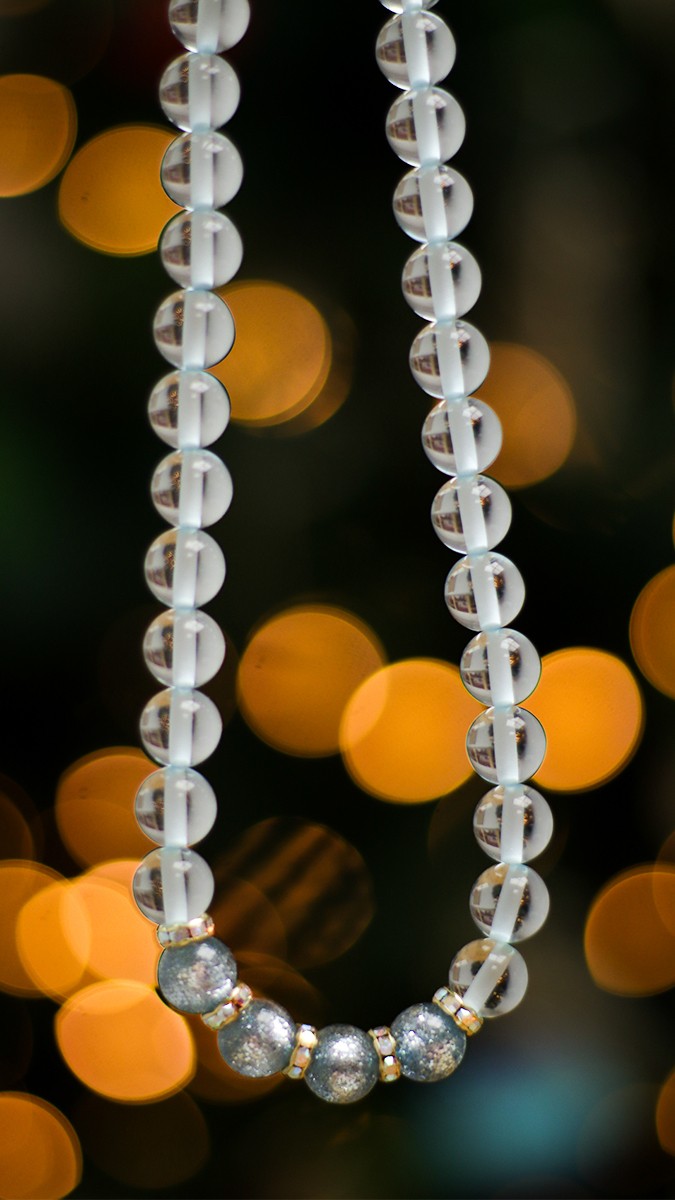 Schéma Collier de fêtes en perles Polaris pailletées et rondelles strass Schéma Collier de fêtes en perles Polaris pailletées et rondelles strass