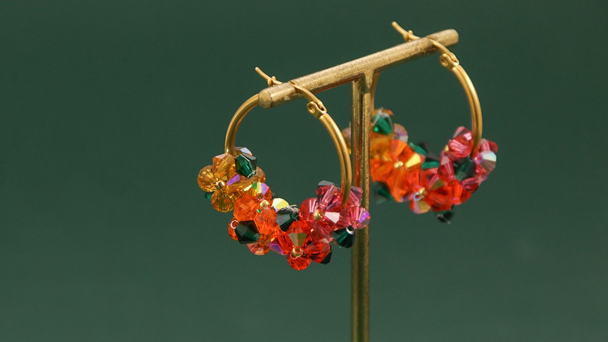 Créoles fleurs DIY en perles toupies : Etape 11