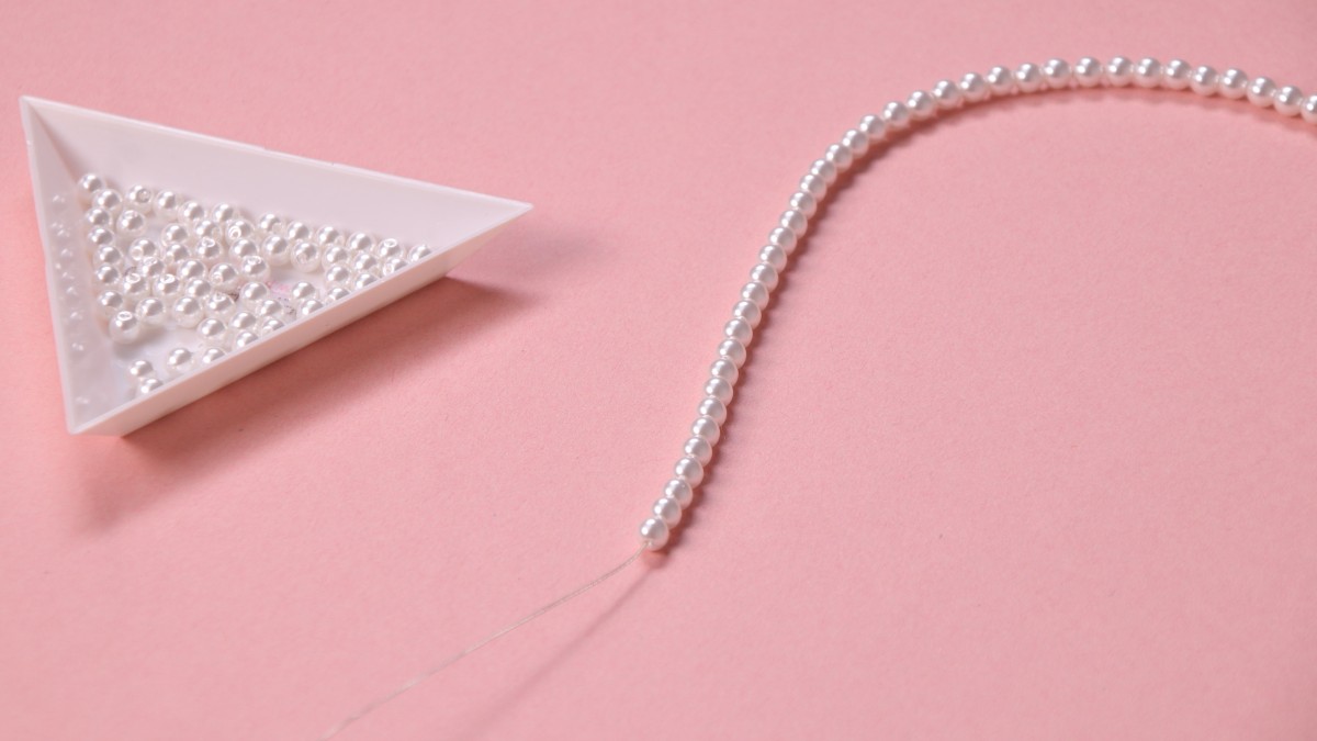 Collier multirangs avec chaînes et perles nacrées : Etape 4