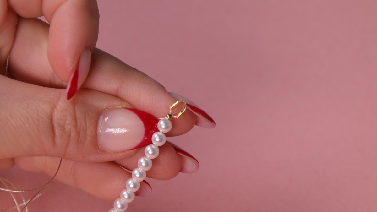 Collier multirangs avec chaînes et perles nacrées : Etape 6