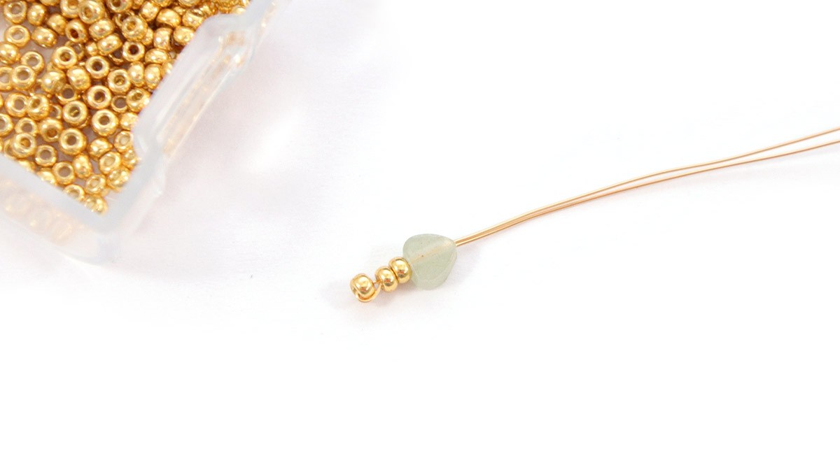 Bracelets chaînes dorées et breloque trèfle : Etape 6