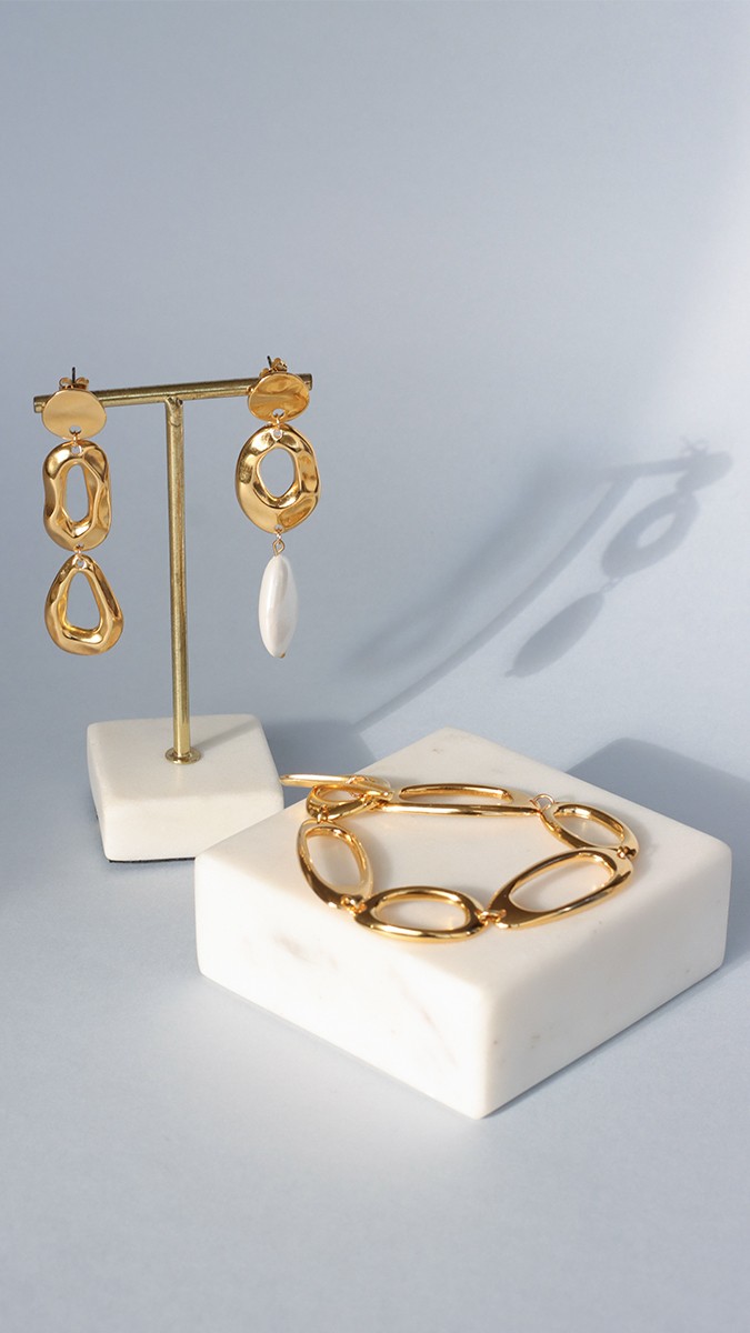 Schéma Bijoux bulle - Bracelet maillons et boucles d'oreilles asymétriques Schéma Bijoux bulle - Bracelet maillons et boucles d'oreilles asymétriques