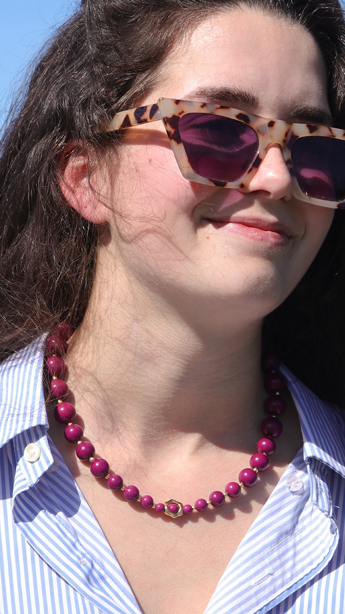 Schéma Collier perles résine aubergine Schéma Collier perles résine aubergine