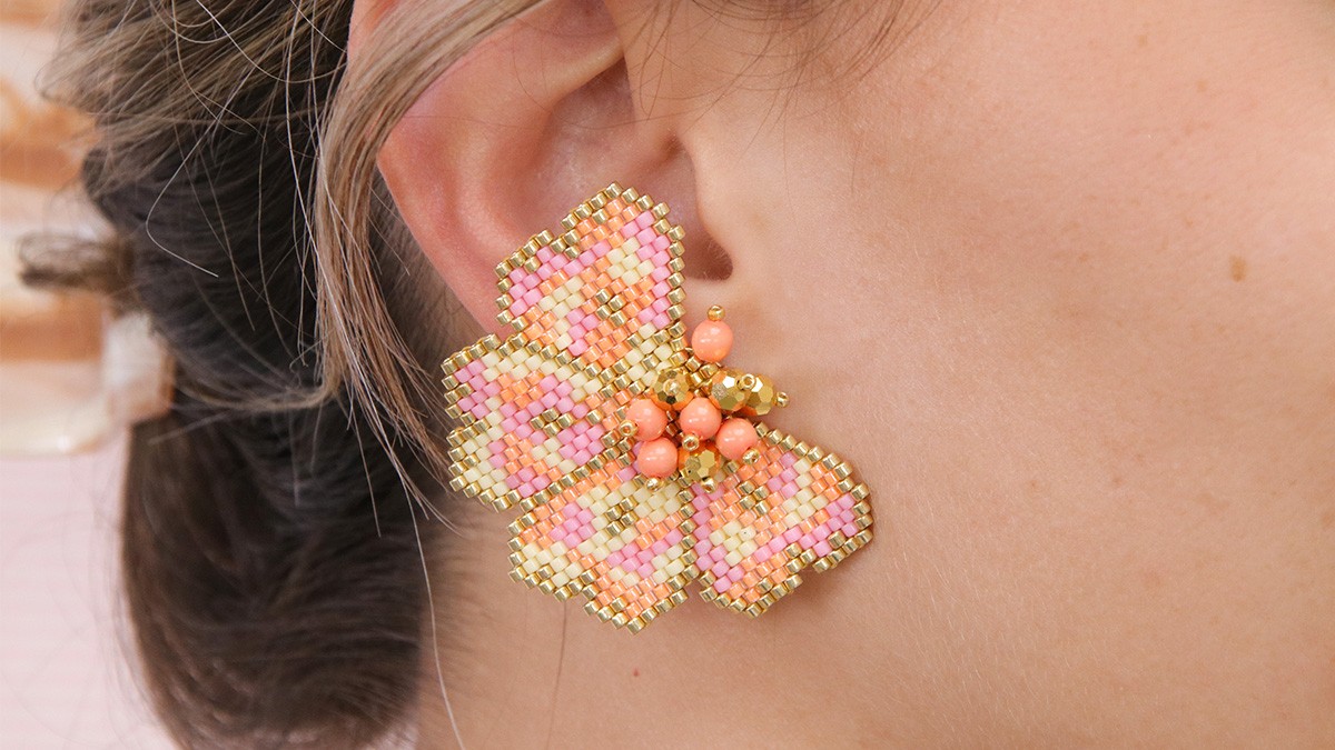 Schéma Boucles d'oreilles fleurs en tissage Brick Stitch