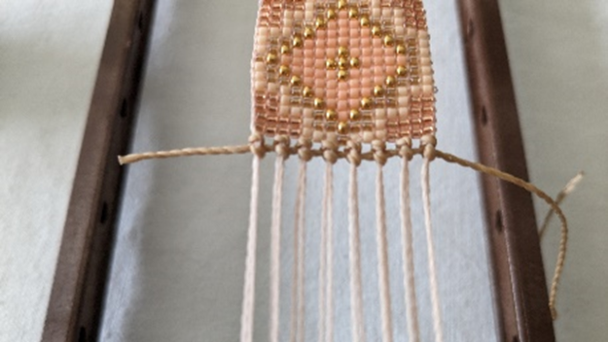 Bracelet avec tissage central et micro macramé : Etape 8