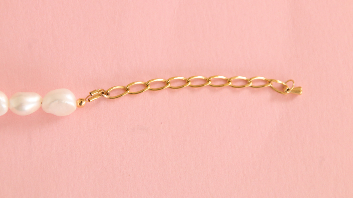 Collier avec perles d'eau douce et perles chips coquillage : Etape 8