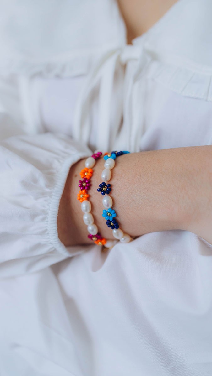 Schéma Bracelet de fleurs en rocailles et perles d'eau douce Schéma Bracelet de fleurs en rocailles et perles d'eau douce