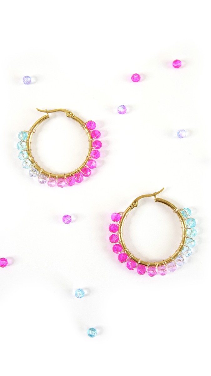 Schéma Créoles avec perles colorées dégradé de couleurs Schéma Créoles avec perles colorées dégradé de couleurs