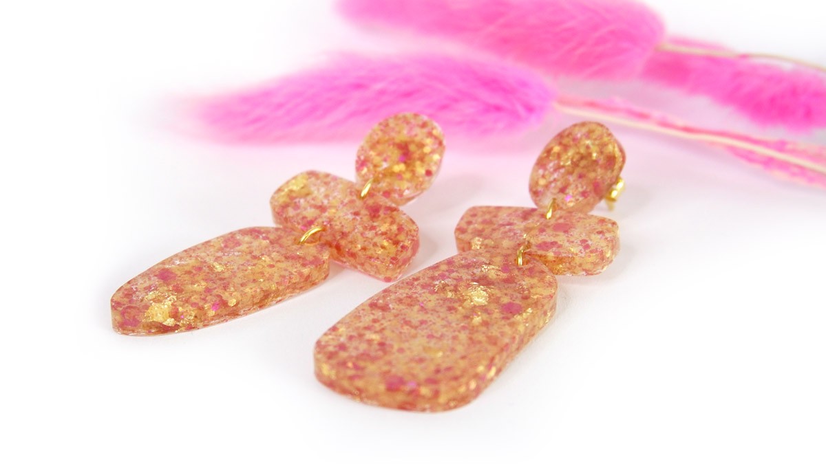 Schéma Boucles d'oreilles en résine époxy et paillettes