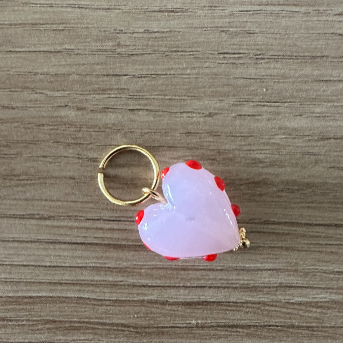 Bracelet de cheville avec breloques et ruban de soie : Etape 2 Bracelet de cheville avec breloques et ruban de soie : Etape 2