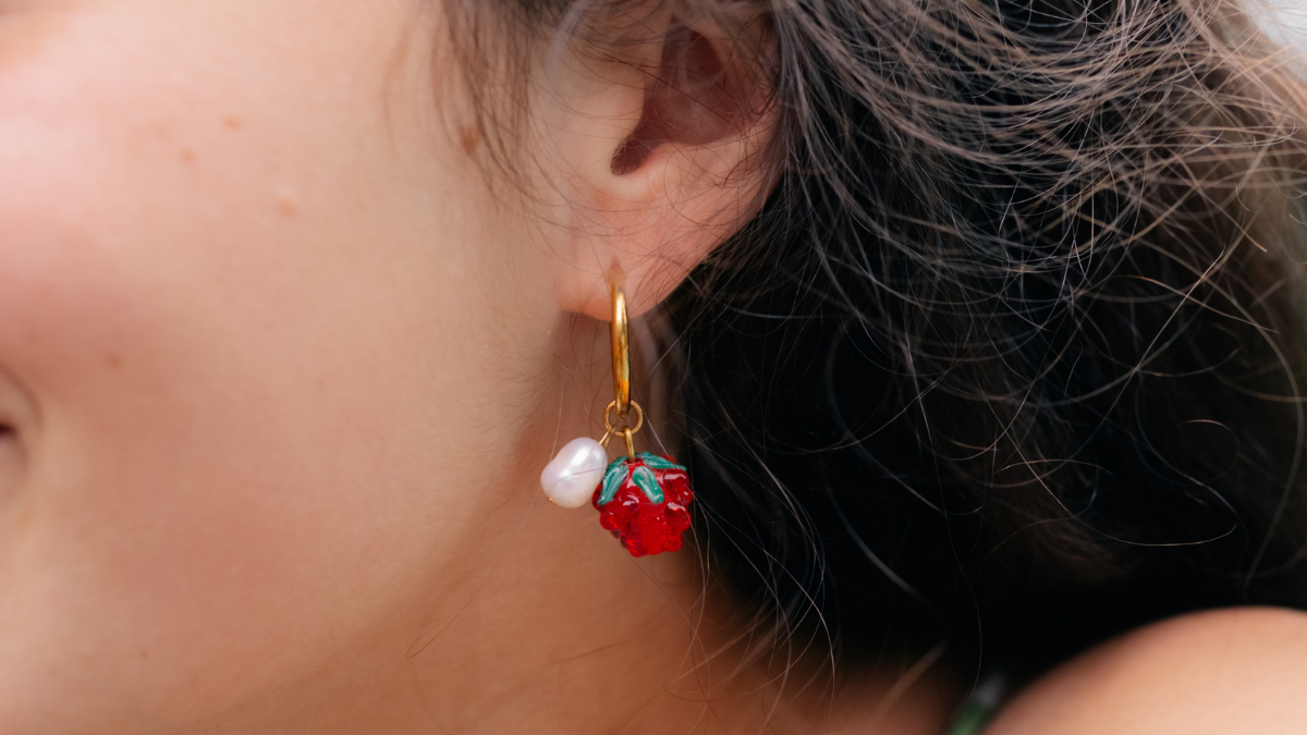 Schéma Boucles d'oreilles d'été avec perles fruits et perles d'eau douce Schéma Boucles d'oreilles d'été avec perles fruits et perles d'eau douce