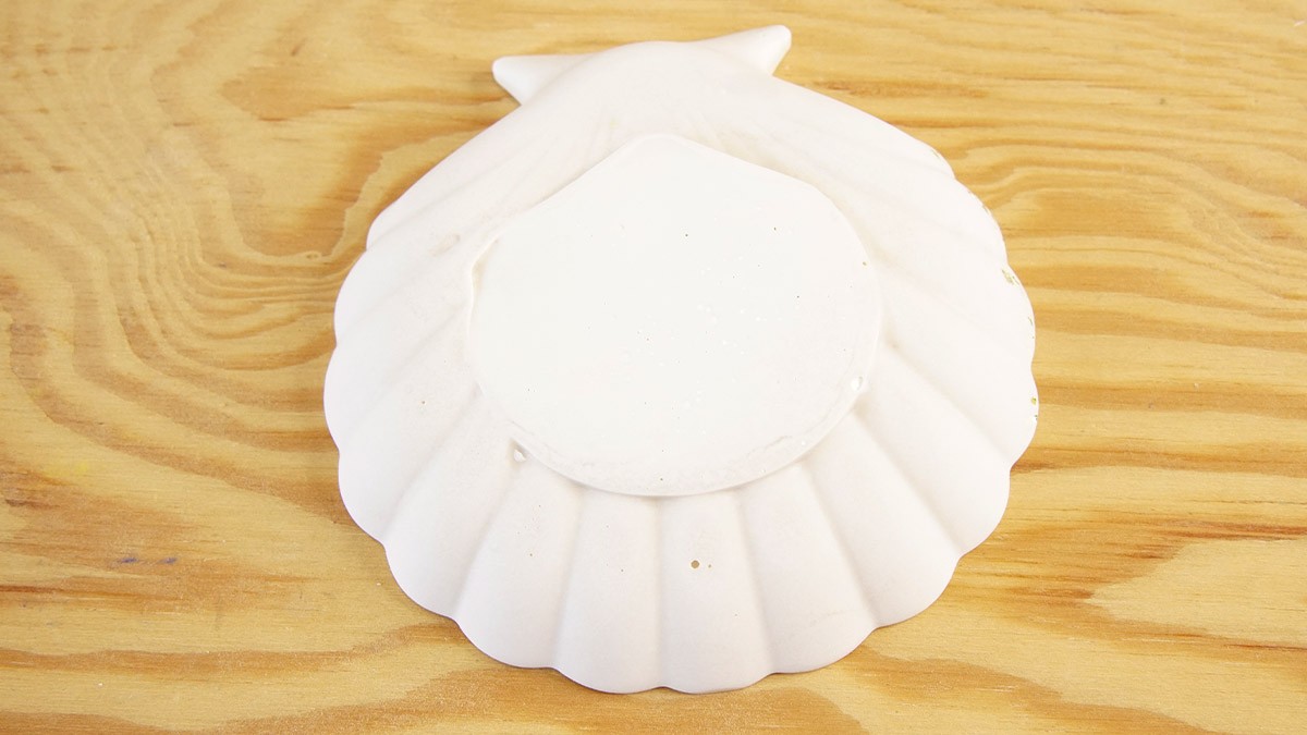 Coupelle coquillage et étoile de mer en Jesmonite et chips pailletés : Etape 5 Coupelle coquillage et étoile de mer en Jesmonite et chips pailletés : Etape 5