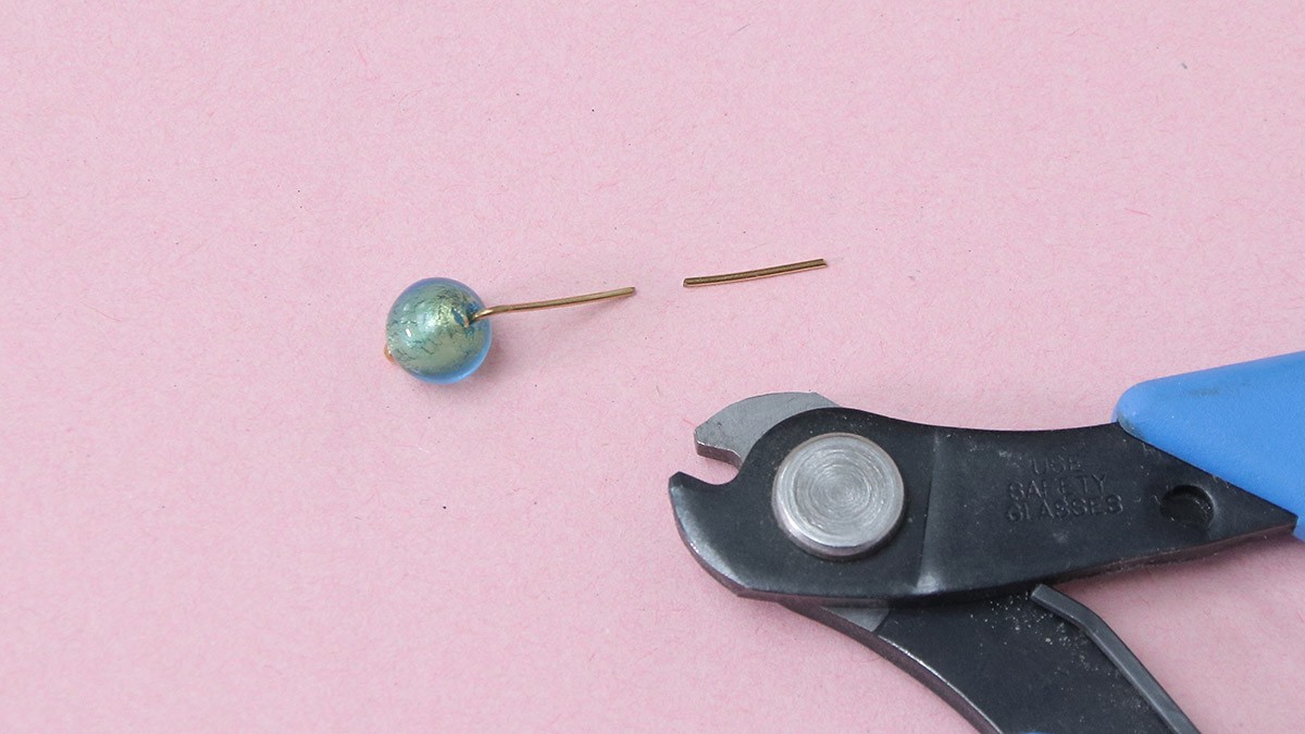 Créoles avec perles de Murano et Aventurine : Etape 1 Créoles avec perles de Murano et Aventurine : Etape 1