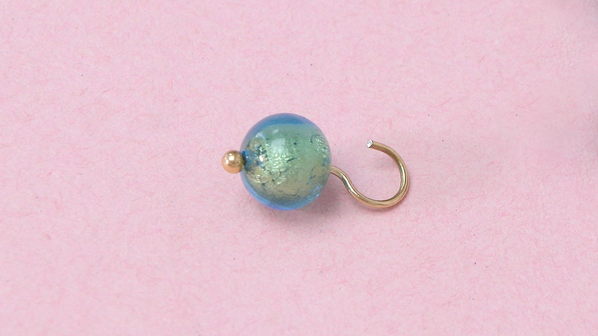 Créoles avec perles de Murano et Aventurine : Etape 2 Créoles avec perles de Murano et Aventurine : Etape 2