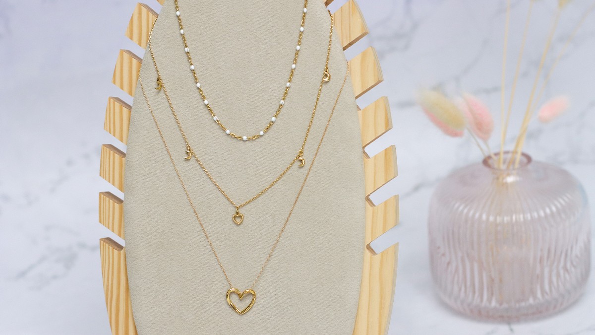 Schéma Trio de colliers pendentifs coeurs en acier inoxydable doré