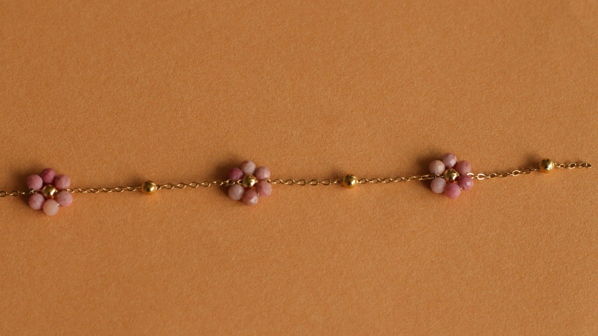 Colliers avec pierres naturelles et breloque lettre : Etape 9 Colliers avec pierres naturelles et breloque lettre : Etape 9