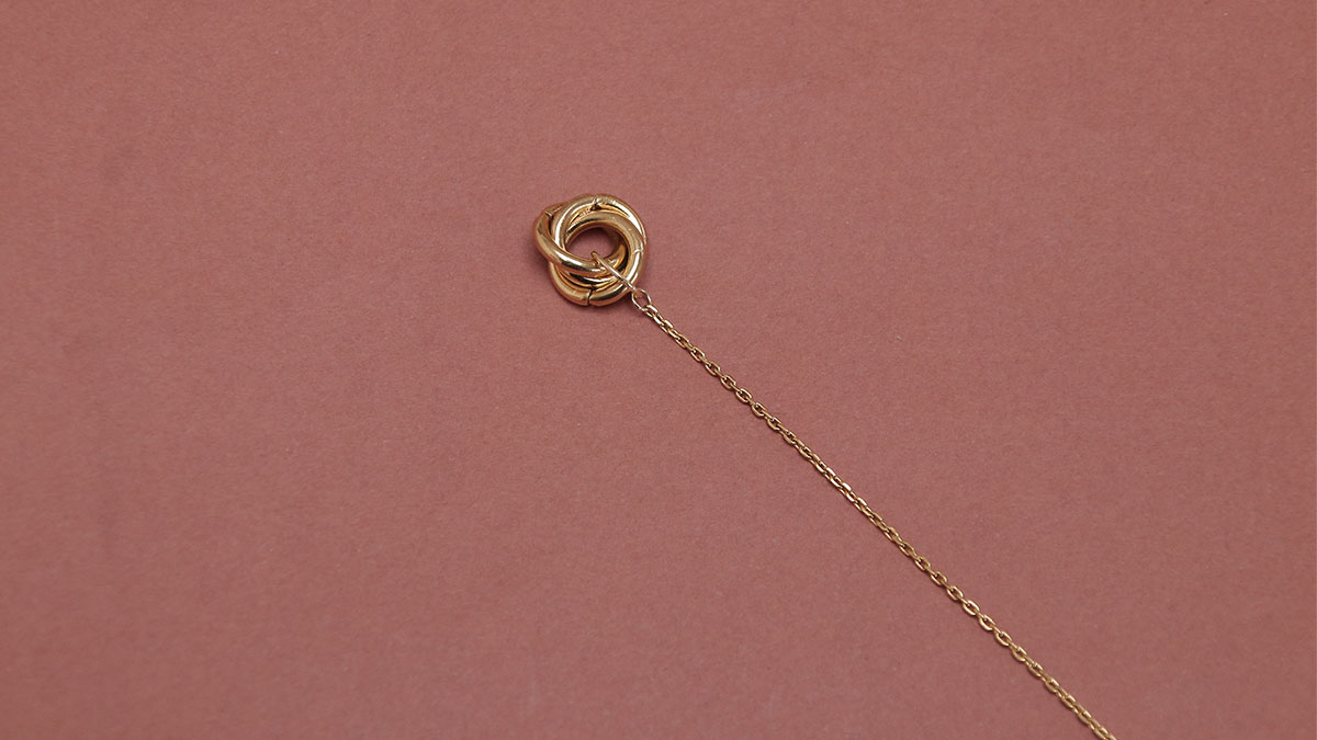 Collier en Y avec perles nacrées et cristal : Etape 3