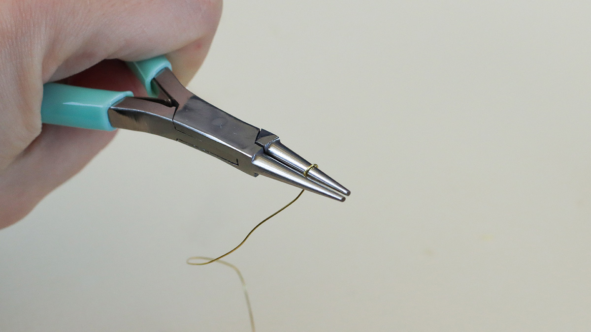 Boucles d'oreilles pendantes en perles d'eau douce et goutte PureCrystal : Etape 4