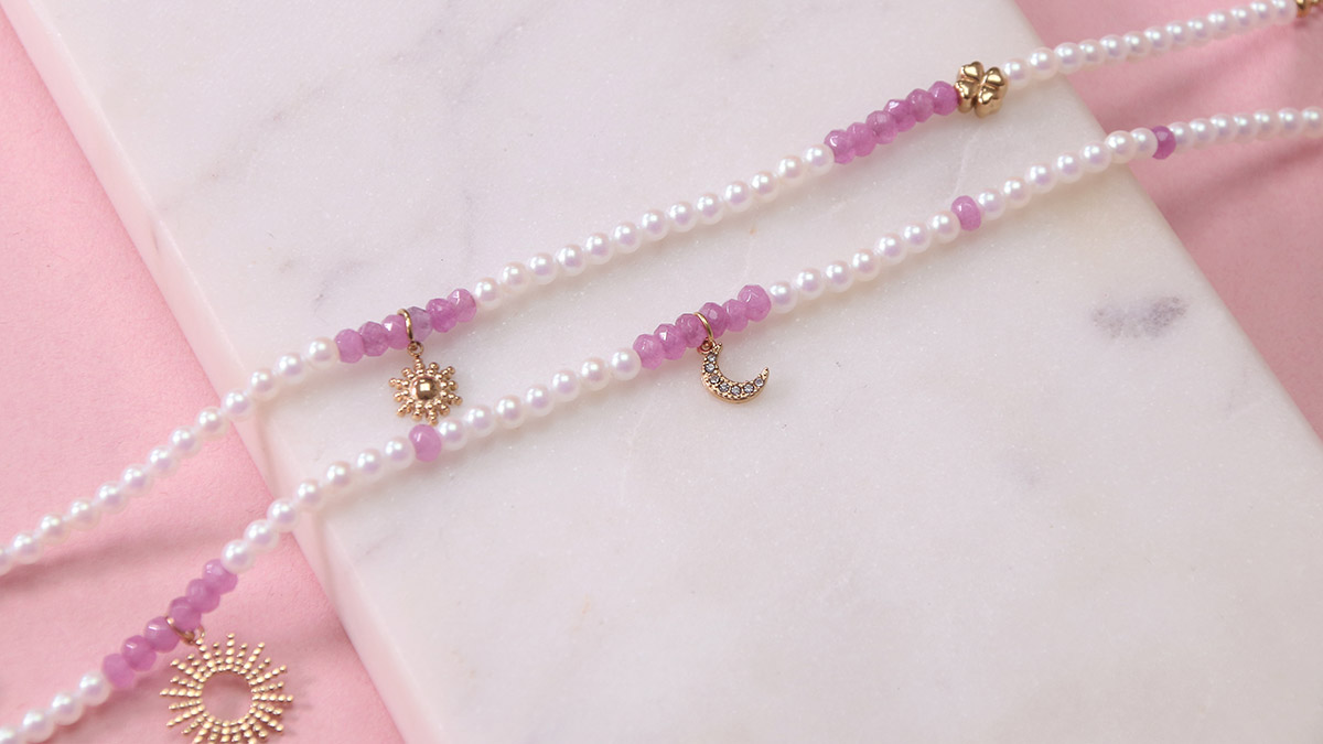 Schéma Bracelet de cheville pour les fêtes en perles nacrées Schéma Bracelet de cheville pour les fêtes en perles nacrées